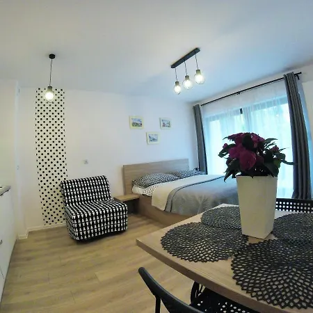 Polka Dot Cracow Apartament Апартаменты *